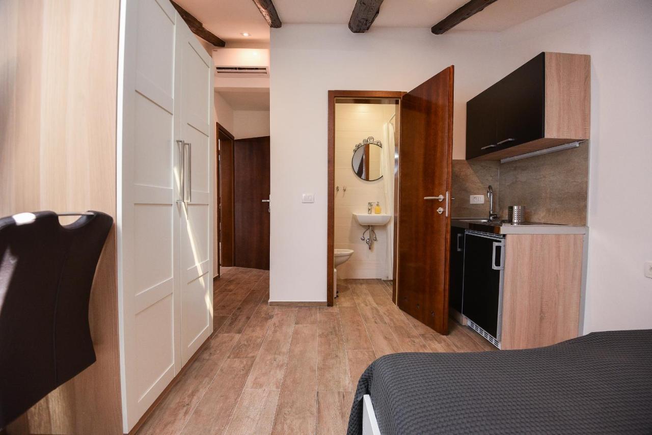 PUY Old Town Inn מראה חיצוני תמונה