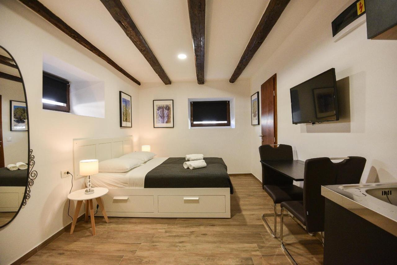 PUY Old Town Inn מראה חיצוני תמונה